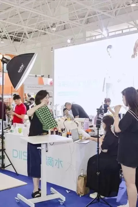 2024年北京礼品展携手直播电商：共创爆款，助力销售飙升！生，引爆销量！