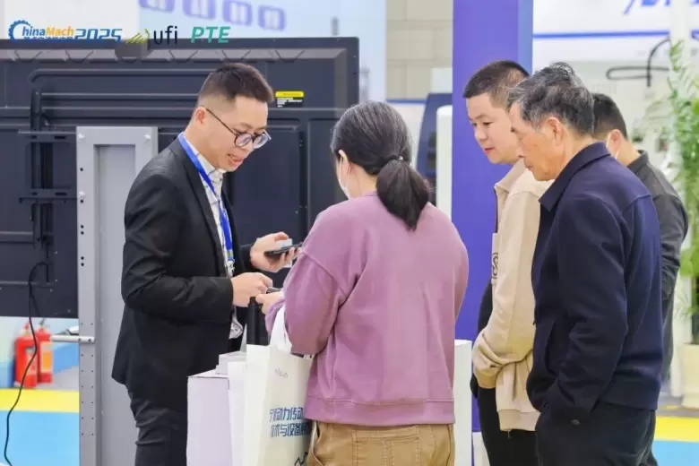 智能制造风潮！2025宁波机床展首日盛况回顾，今日精彩继续上演