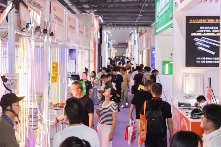 2025 GILF古镇灯博会·中山：观众预登记开启，精彩亮点抢先看！
